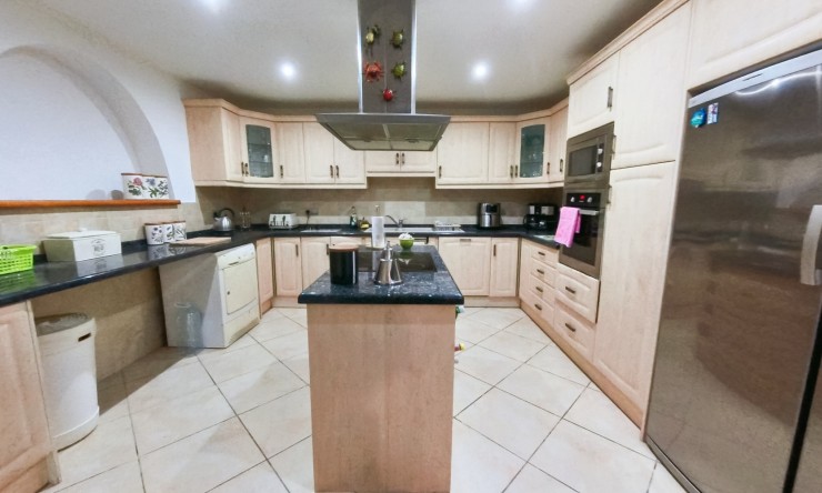 Resale - Villa -
Albir