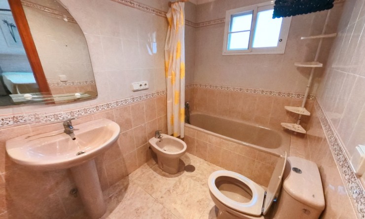 Resale - Villa -
Albir