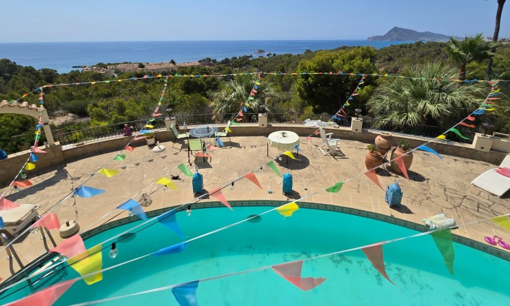 Wiederverkauf - Villa -
Altea
