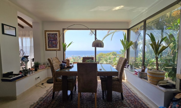 Wiederverkauf - Villa -
Altea