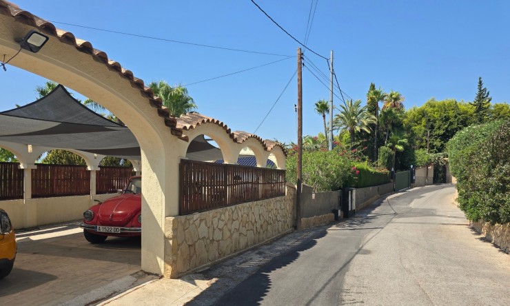 Wiederverkauf - Villa -
Altea