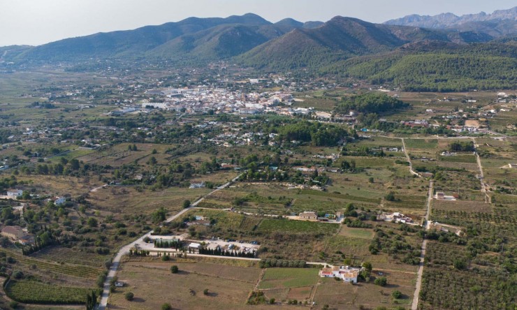 Resale - Land -
Jalón - Valle del Paraíso