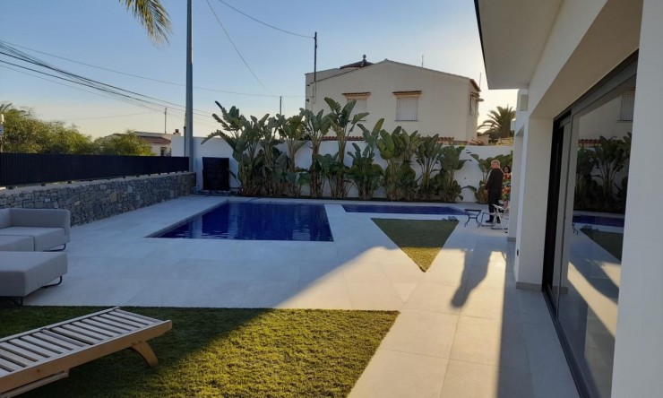 Wiederverkauf - Villa -
Calpe - Cometa III