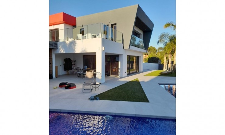 Wiederverkauf - Villa -
Calpe - Cometa III