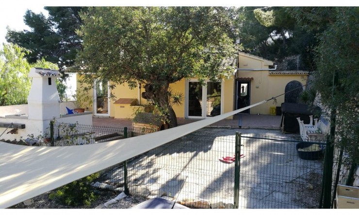 Wiederverkauf - Villa -
Calpe - Partida Oltamar