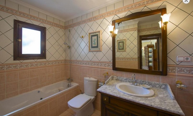 Wiederverkauf - Villa -
Calpe - Zona Levante - Playa Fossa