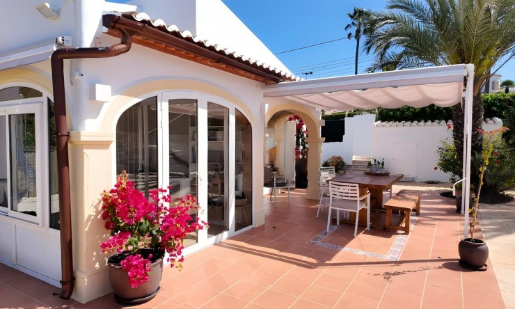 Herverkoop - Villa -
Jávea - Tossalet