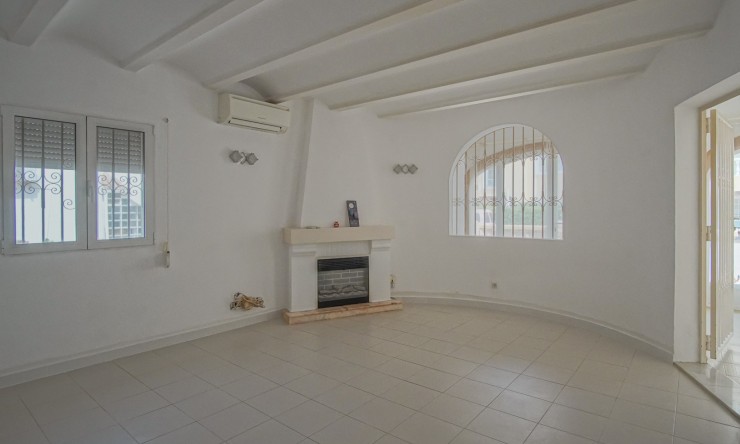Resale - Apartment -
Denia