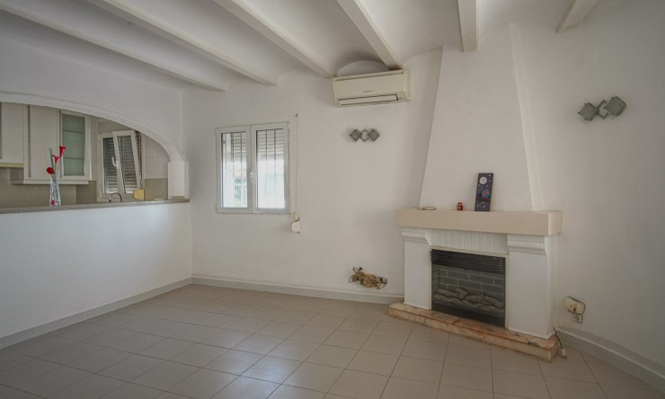 Resale - Apartment -
Denia