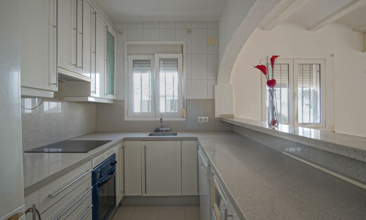 Resale - Apartment -
Denia