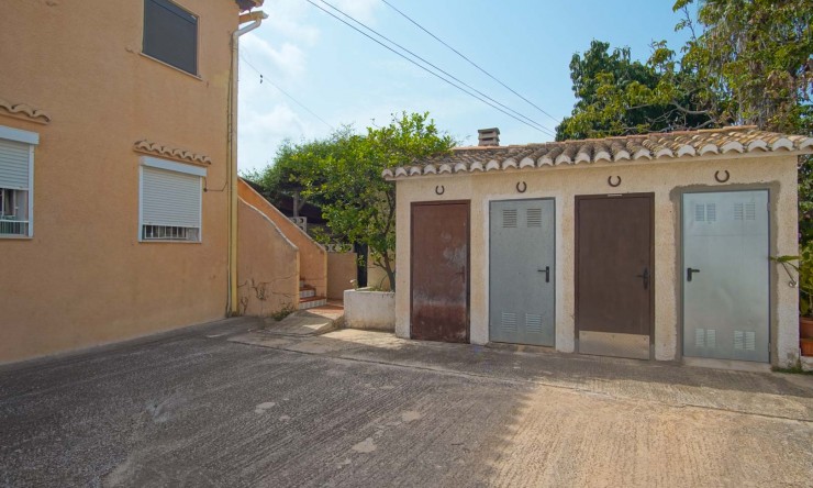 Resale - Apartment -
Denia