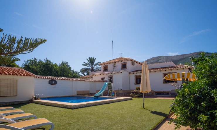 Revente - Villa -
Denia - La Pedrera