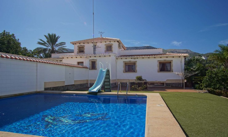 Revente - Villa -
Denia - La Pedrera