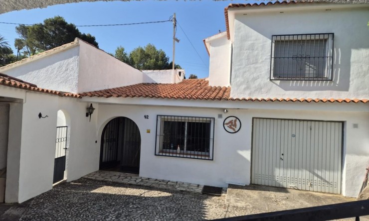 Rynek Wtórny - Willa -
Altea