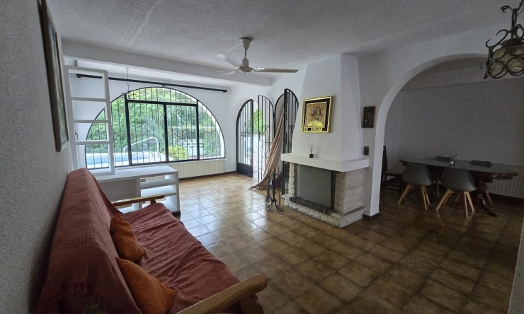 Rynek Wtórny - Willa -
Altea