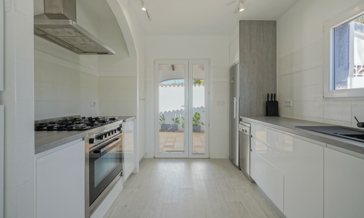 Herverkoop - Villa -
Calpe - Partida Enchinent