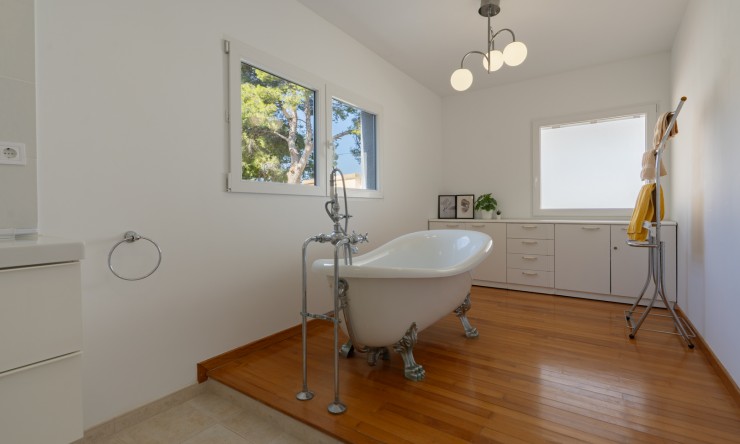 Herverkoop - Villa -
Calpe - Partida Enchinent