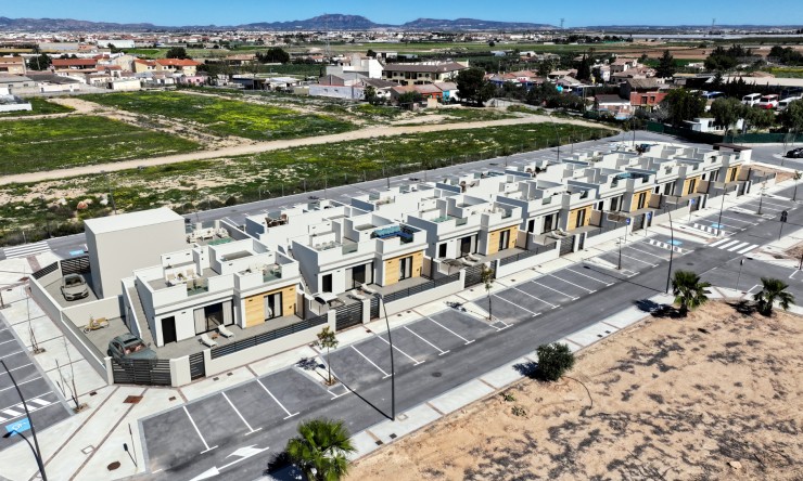 Nowe budownictwo - Willa -
Roldán