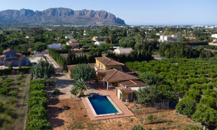 Reventa - Villa -
Pedreguer