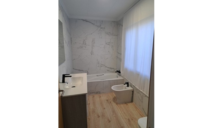 Wiederverkauf - Finca -
Orihuela