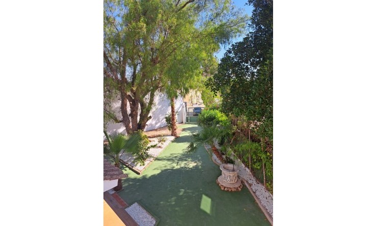 Wiederverkauf - Finca -
Orihuela