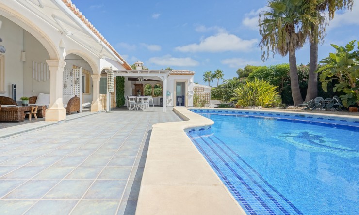 Herverkoop - Villa -
Jávea - Costa Nova