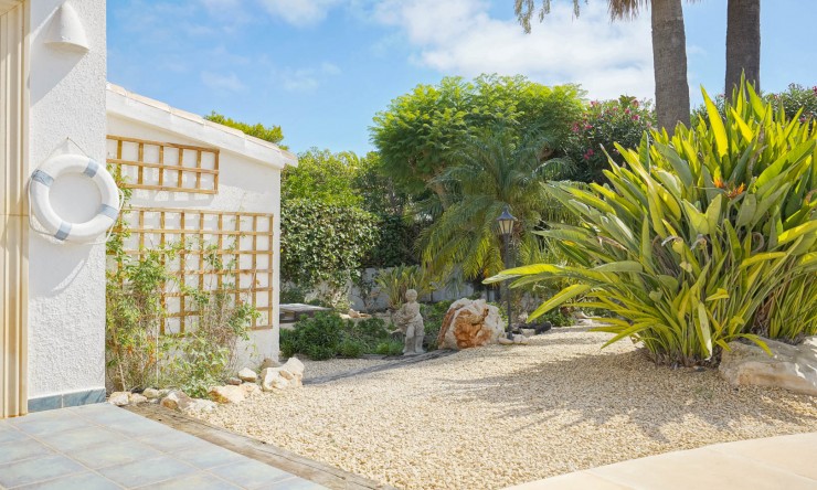 Herverkoop - Villa -
Jávea - Costa Nova