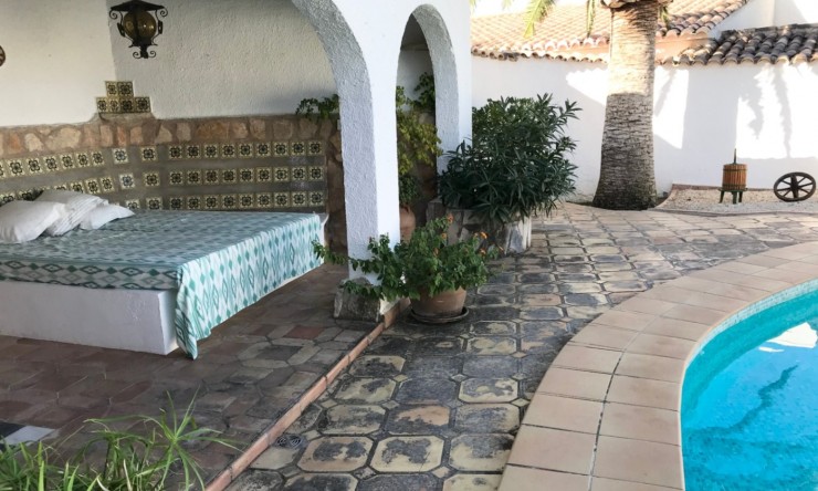 Herverkoop - Villa -
Calpe - Cometa III