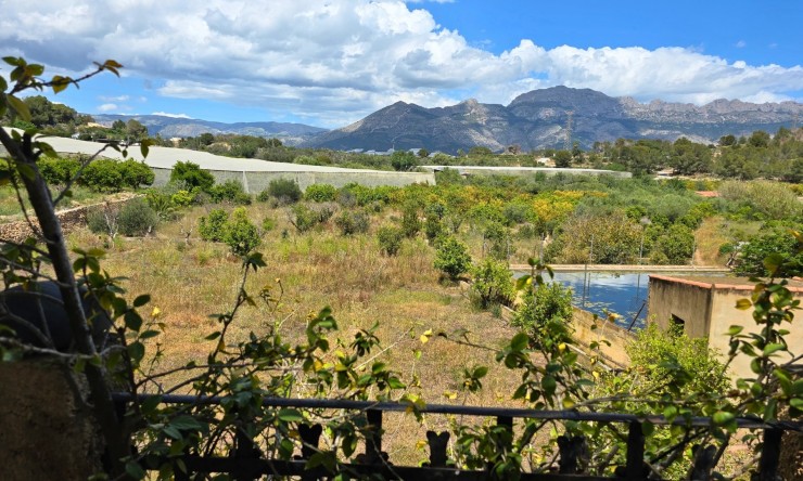 Rynek Wtórny - Działka -
La Nucía