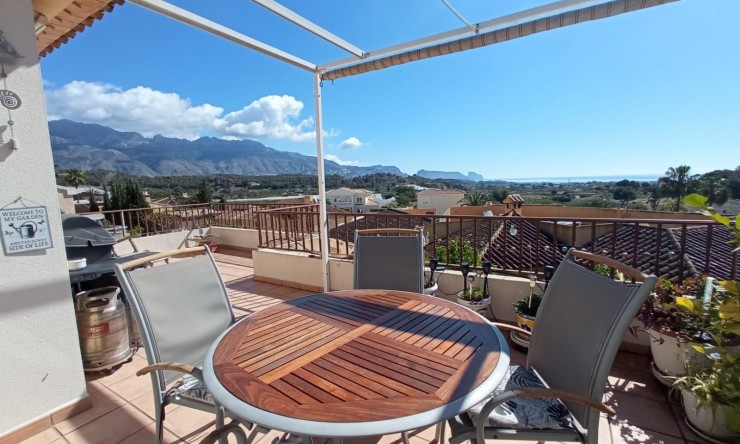 Resale - Villa -
La Nucía