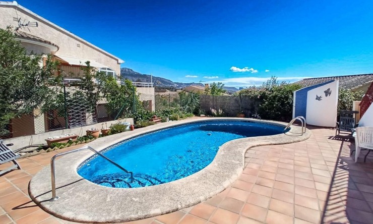 Resale - Villa -
La Nucía