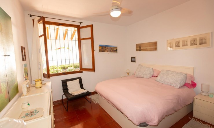 Herverkoop - Villa -
Calpe - Manzaneras