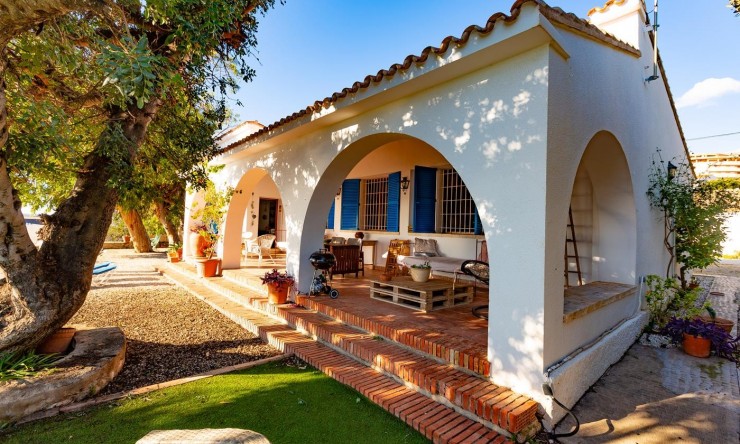 Herverkoop - Villa -
Calpe - Manzaneras