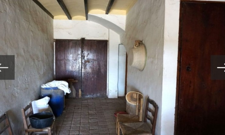 Resale - Finca -
Benissa