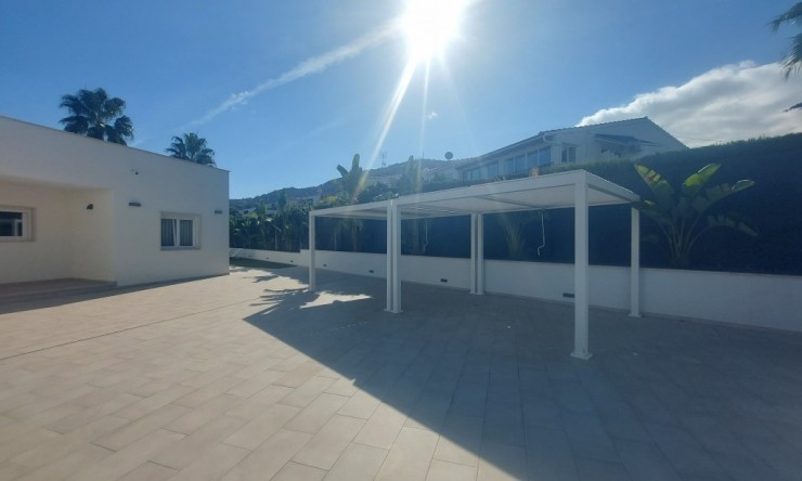 Herverkoop - Villa -
Albir