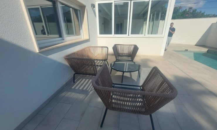 Herverkoop - Villa -
Albir