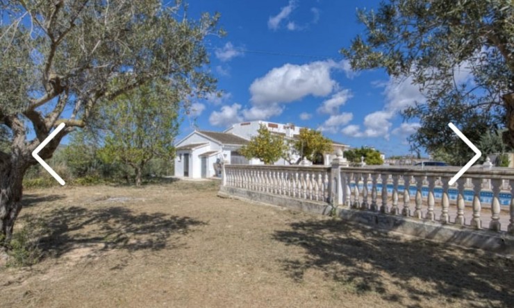 Herverkoop - Finca -
Benissa