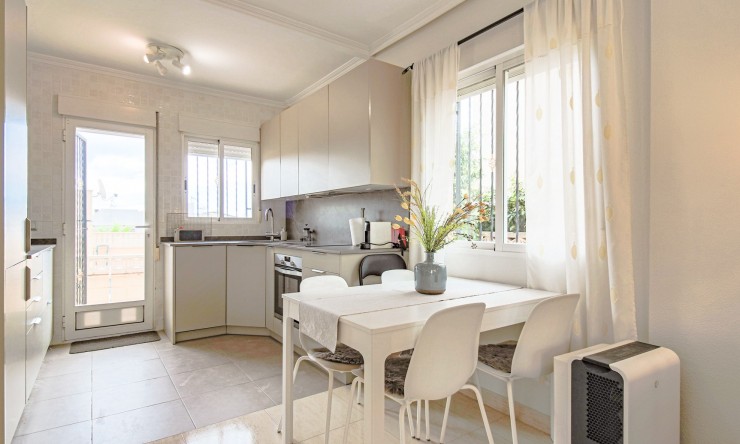 Rynek Wtórny - Willa -
Polop