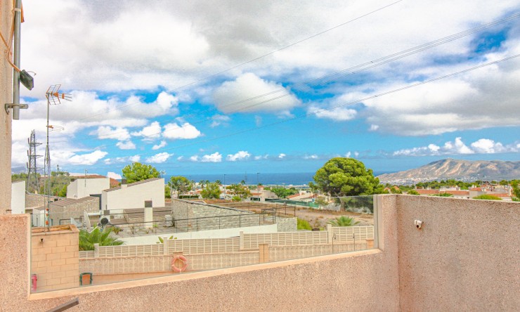 Rynek Wtórny - Willa -
Polop