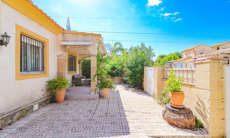 Rynek Wtórny - Willa -
Polop