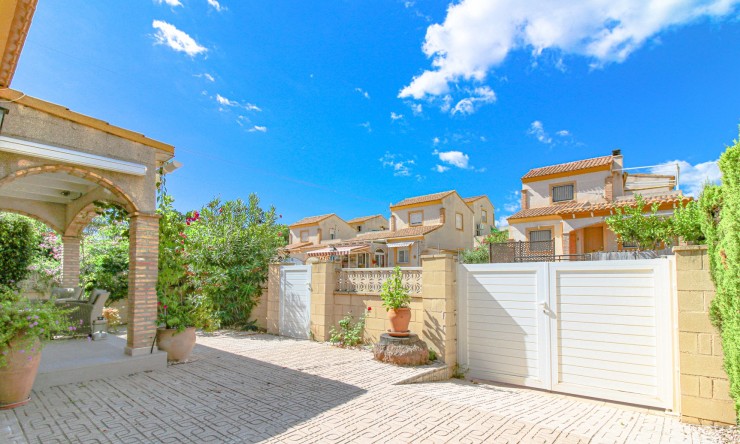 Rynek Wtórny - Willa -
Polop