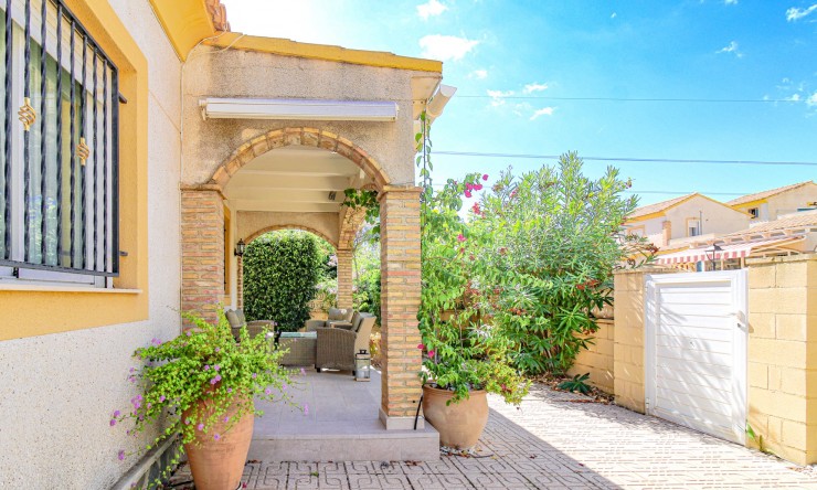 Rynek Wtórny - Willa -
Polop