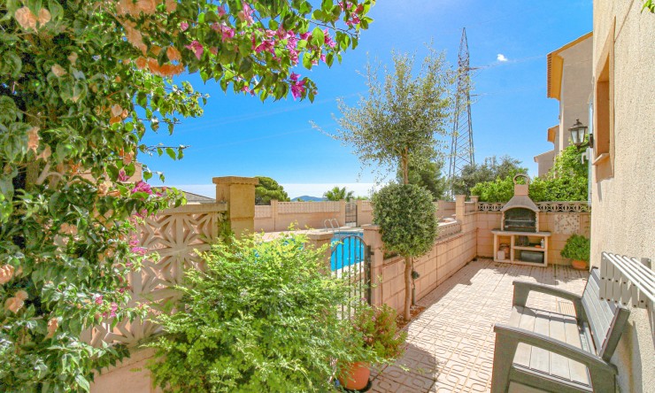 Rynek Wtórny - Willa -
Polop