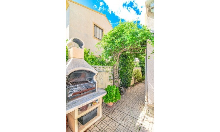 Rynek Wtórny - Willa -
Polop