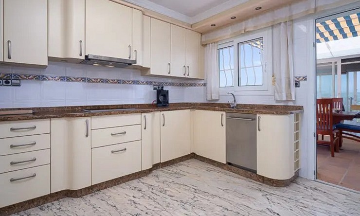 Herverkoop - Villa -
Moraira - Paichi