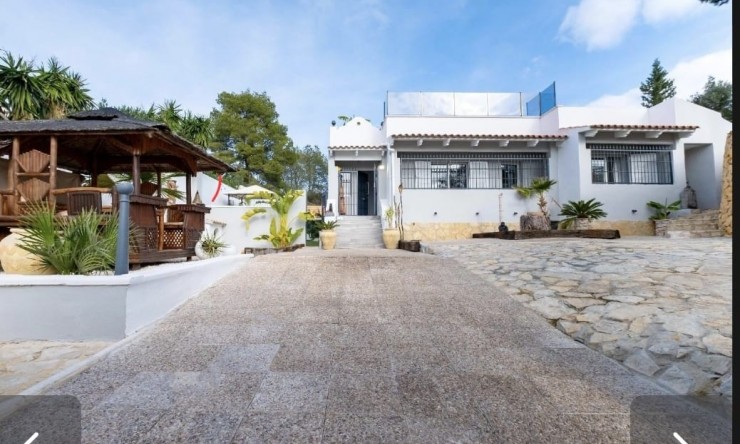 Revente - Villa -
Altea - Urbanización Santa Clara