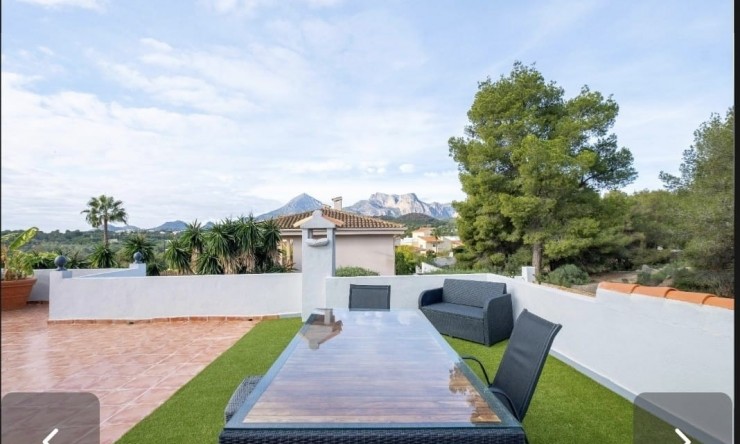 Revente - Villa -
Altea - Urbanización Santa Clara