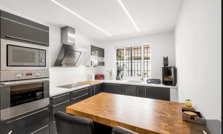 Revente - Villa -
Altea - Urbanización Santa Clara