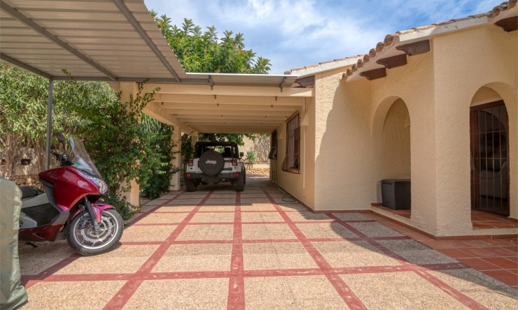 Revente - Villa -
Altea - Urbanización Santa Clara