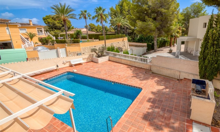 Revente - Villa -
Altea - Urbanización Santa Clara